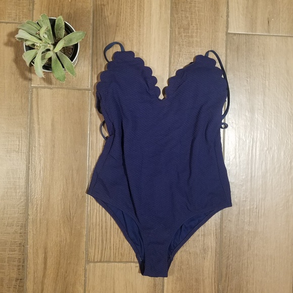 jessica simpson scalloped bathing suit